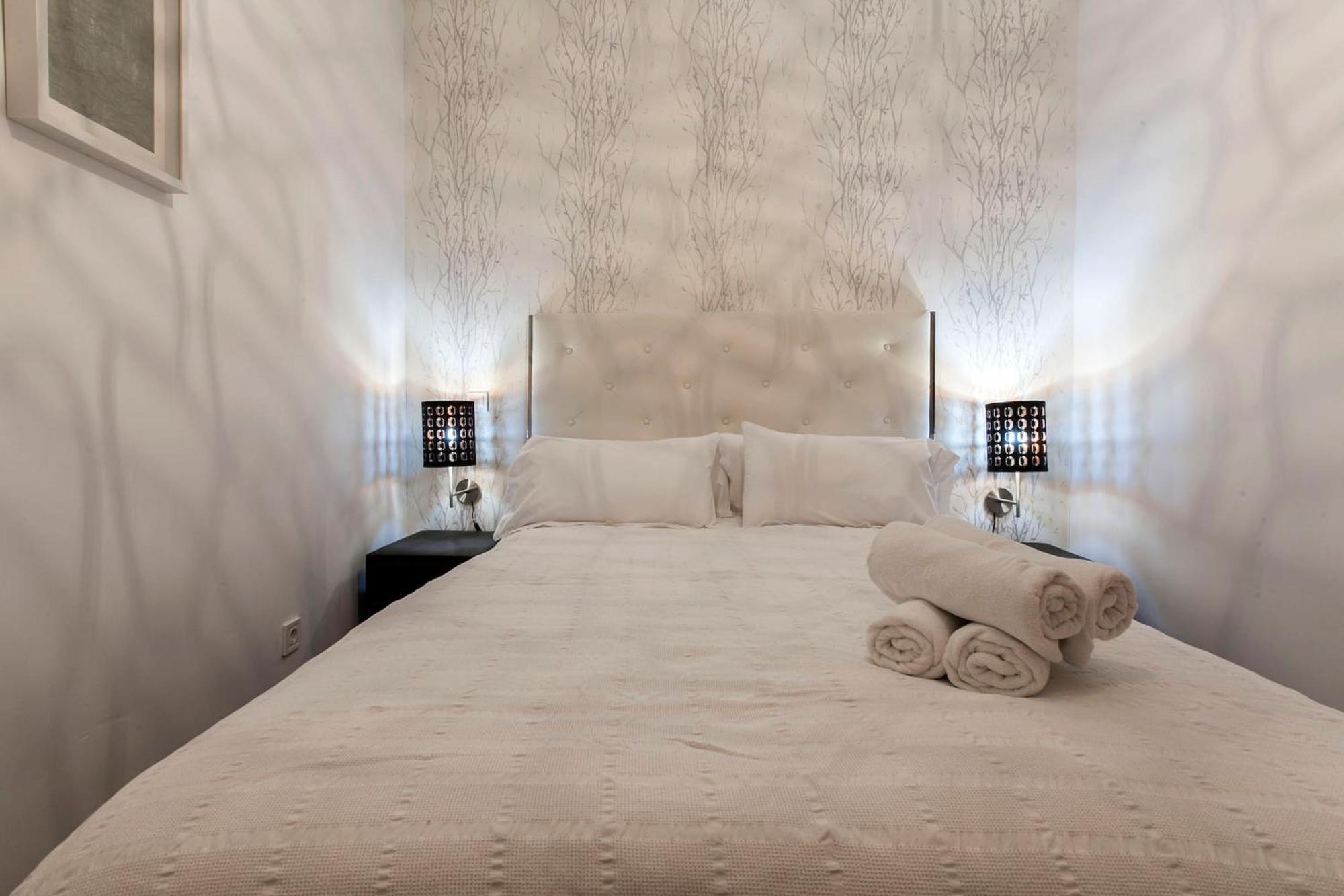 Apartamentos Day Madrid Callao Centro Gran Via Sol Malasana Ngoại thất bức ảnh
