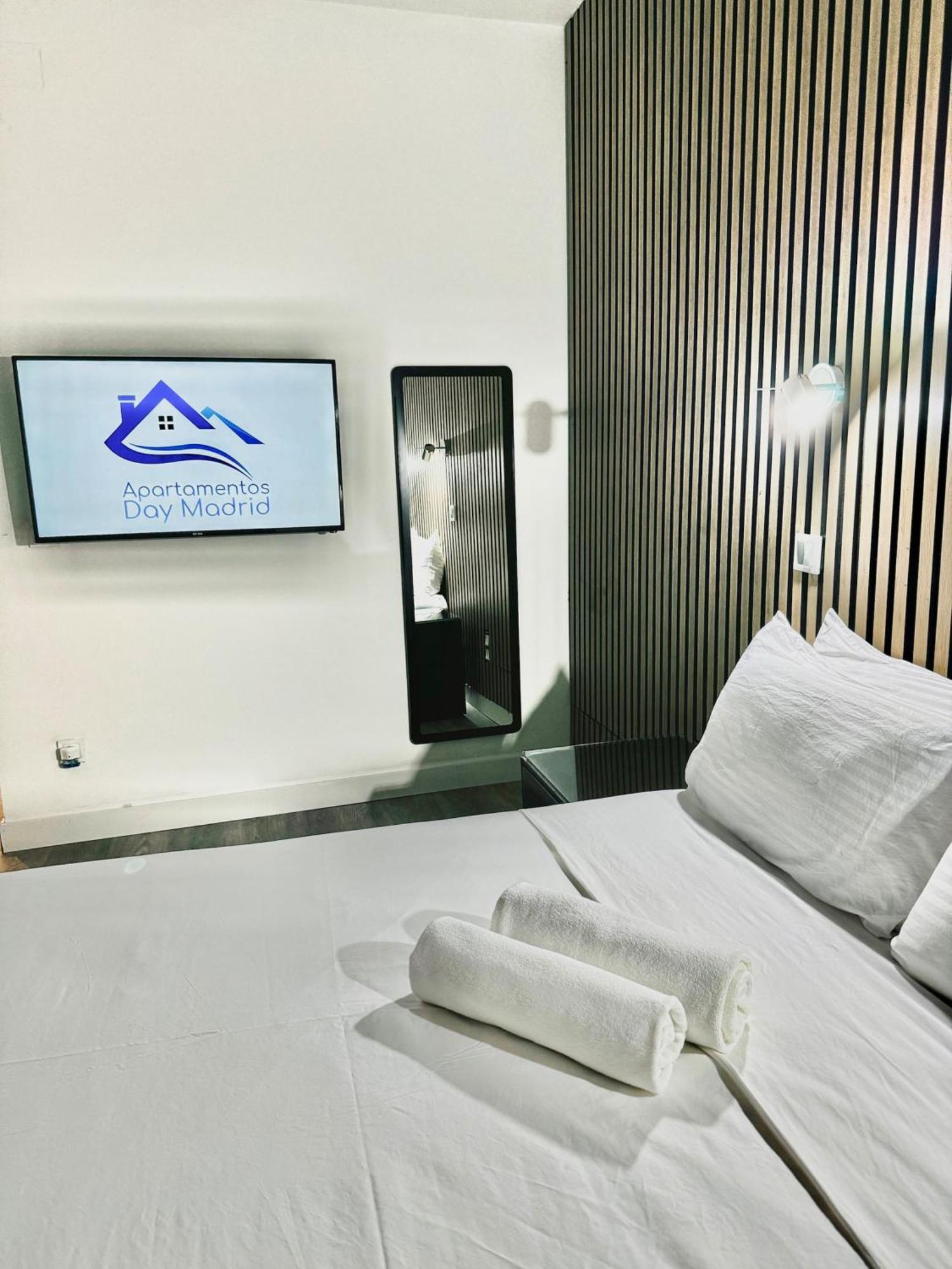 Apartamentos Day Madrid Callao Centro Gran Via Sol Malasana Ngoại thất bức ảnh