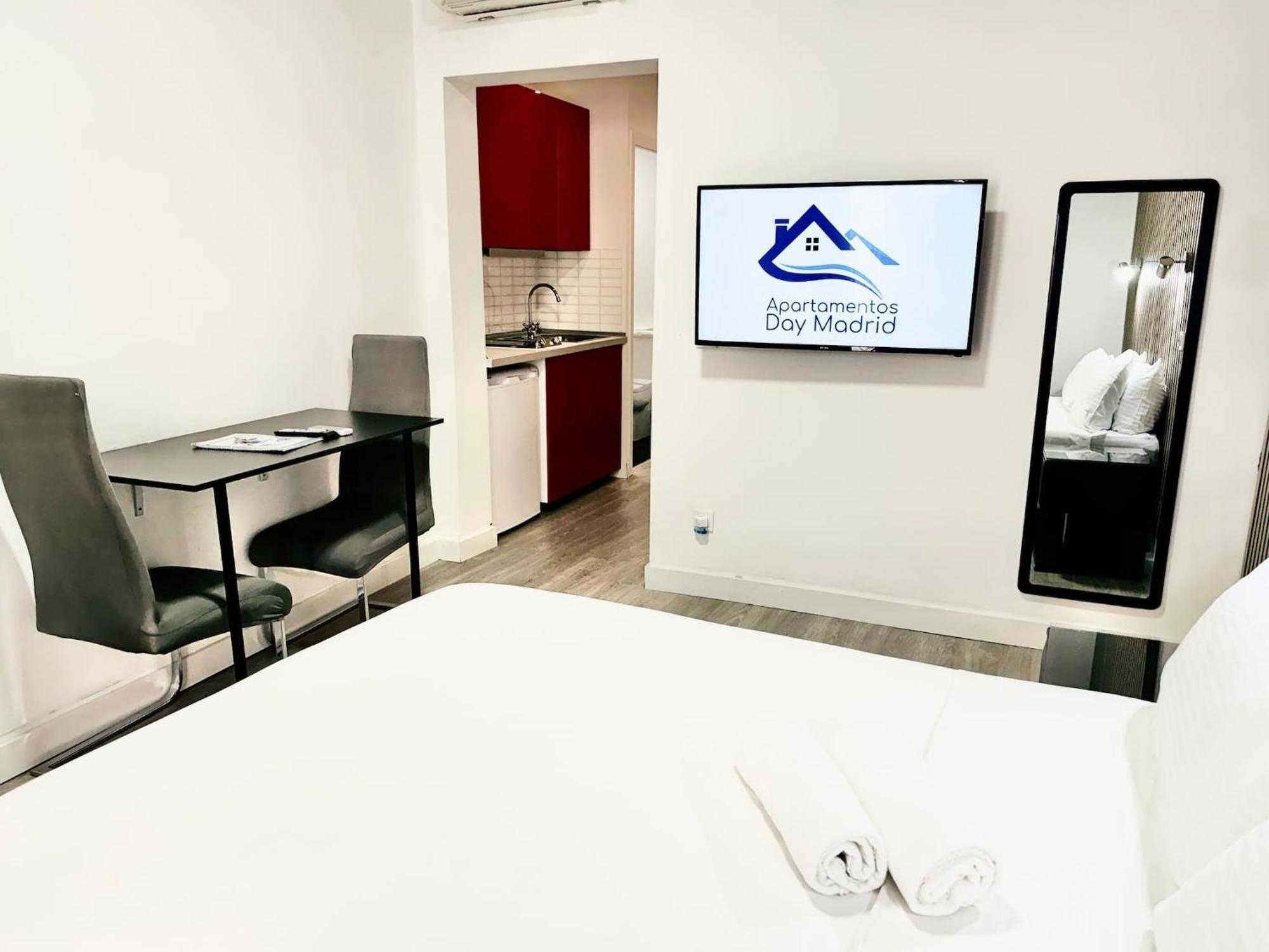 Apartamentos Day Madrid Callao Centro Gran Via Sol Malasana Ngoại thất bức ảnh