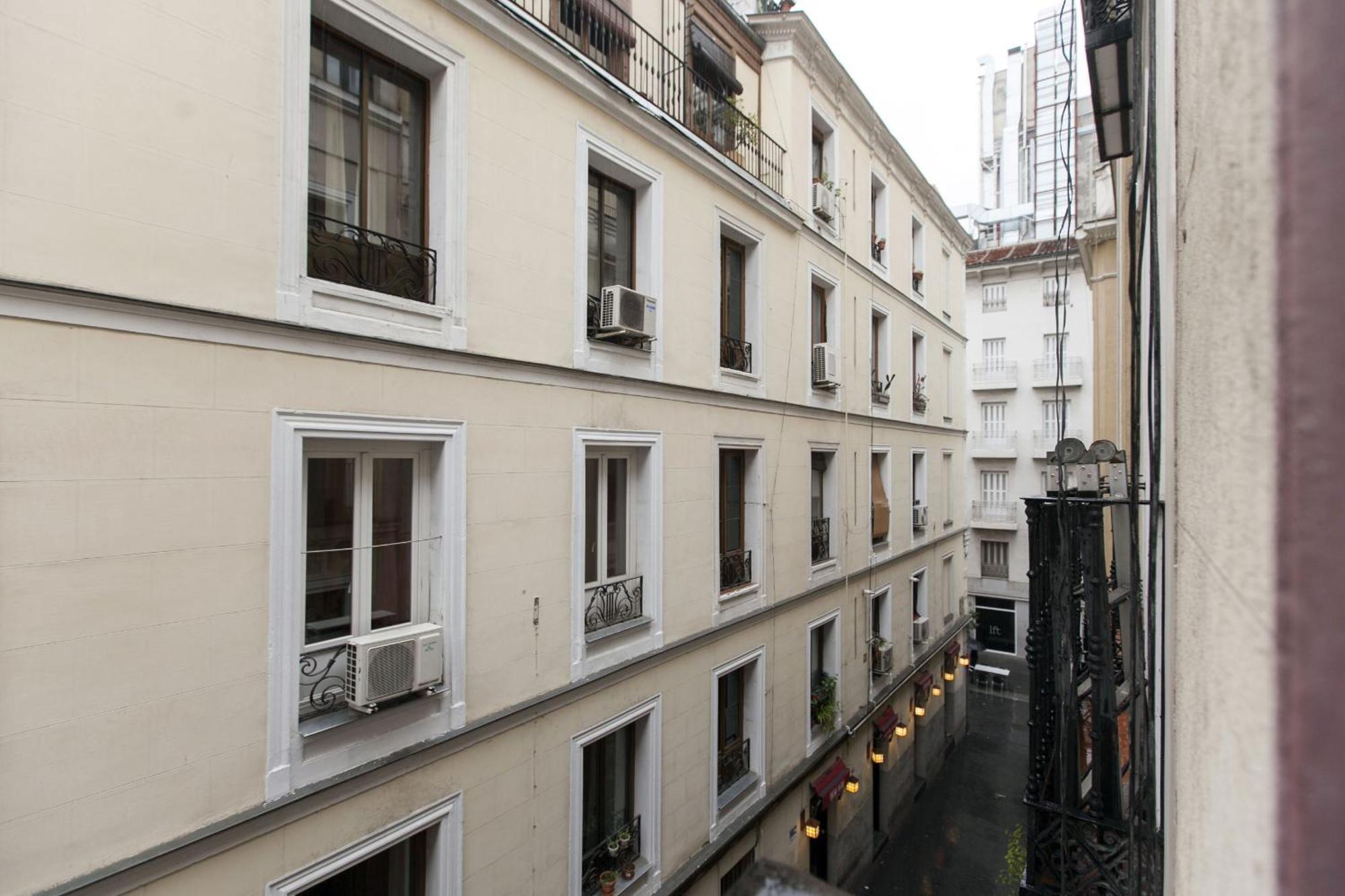 Apartamentos Day Madrid Callao Centro Gran Via Sol Malasana Ngoại thất bức ảnh