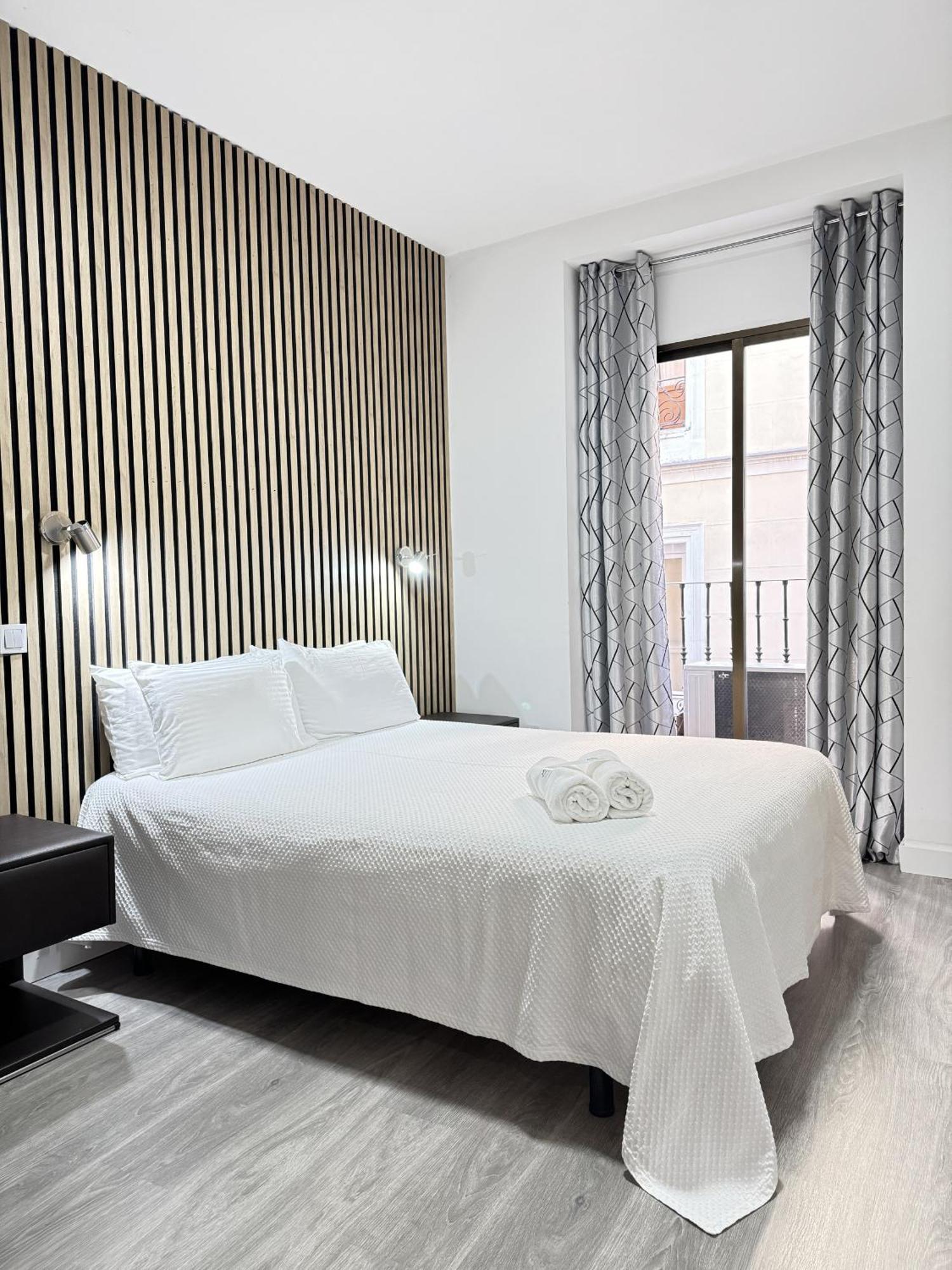 Apartamentos Day Madrid Callao Centro Gran Via Sol Malasana Ngoại thất bức ảnh